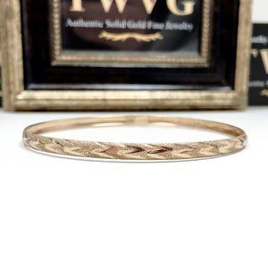 10k Solid Yellow Gold 4.1mm Textured Bangle Bracelet (7.75 inch) (3.31 grams)